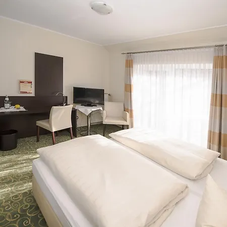 Otel Land-gut-hotel Rohdenburg 3*